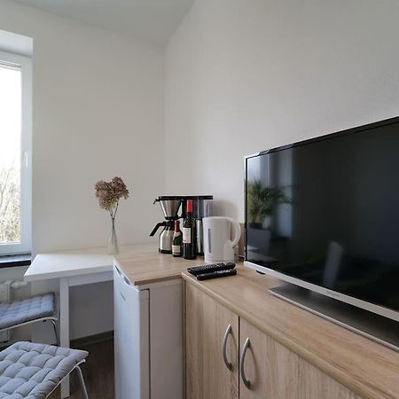 Preiswertes Modernes Gaestezimmer In Aue Bad-Schlema ภายนอก รูปภาพ