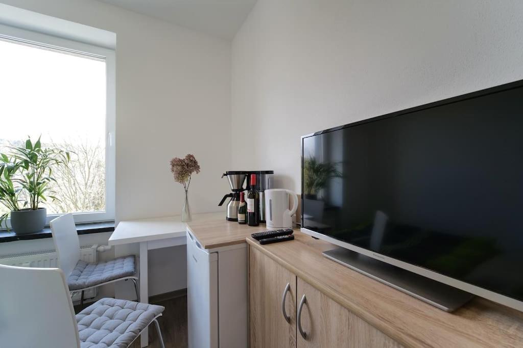 Preiswertes Modernes Gaestezimmer In Aue Bad-Schlema ภายนอก รูปภาพ